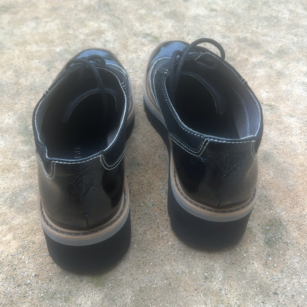 Donald J. Pliner Tanic Black Crinkle Patent Wedge Shoe Women's Size 7.5 - Picture 6 of 8